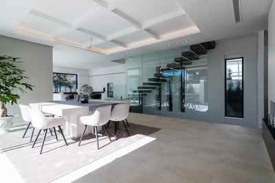 Luxury Villa Photo #13