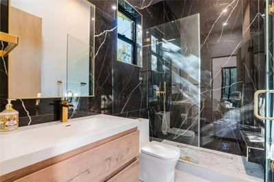 Luxury Villa Photo #30