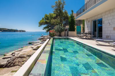 Luxury Villa Photo #11