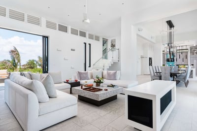 Luxury Villa Photo #13