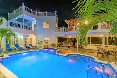 Luxury Villa Photo #2