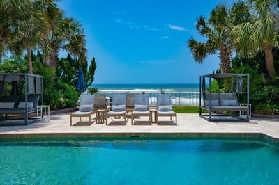 Luxury Villa Photo #6
