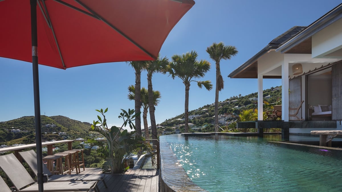 Pool & Terrace - Image 5