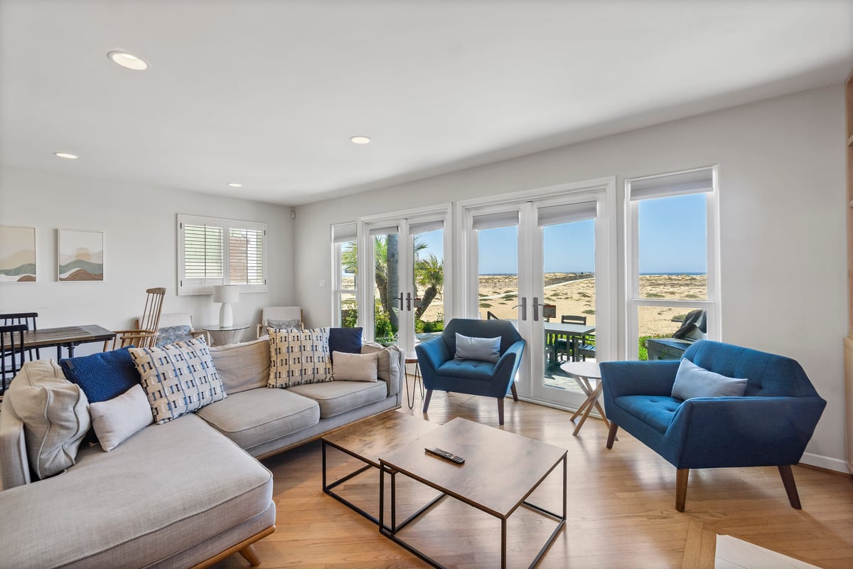 Newport Beach,Tidefall Retreat