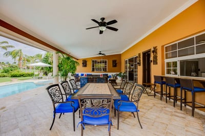 Luxury Villa Photo #12