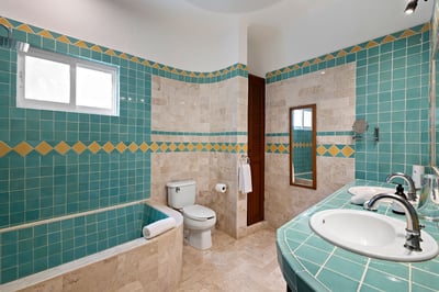 Luxury Villa Photo #30