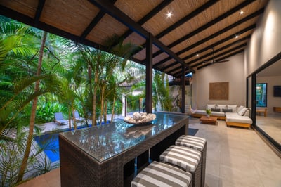 Outdoor Dining Area