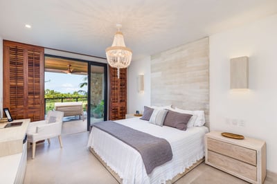 Luxury Villa Photo #15
