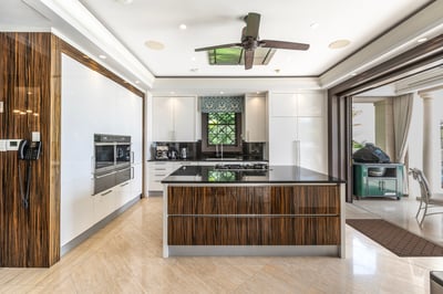 Luxury Villa Photo #33