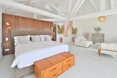 Luxury Villa Photo #36
