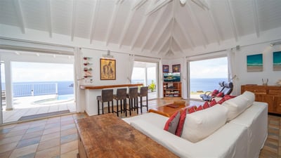 Luxury Villa Photo #16