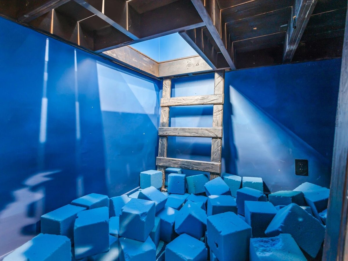 Unforgettable Utopia