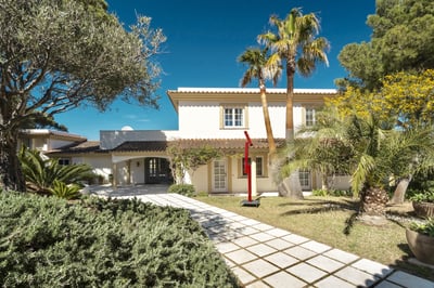Luxury Villa Photo #11