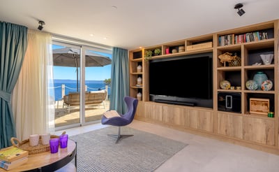 Luxury Villa Photo #37