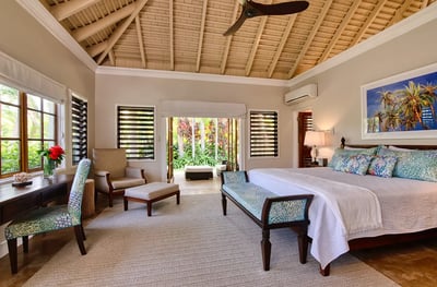 Luxury Villa Photo #11