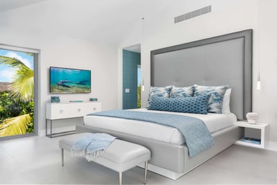 Luxury Villa Photo #8