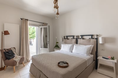 Luxury Villa Photo #26