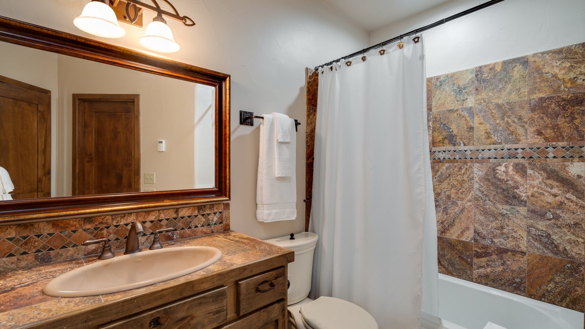 Majestic Mountain Lodge