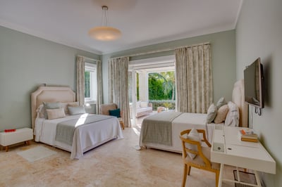 Luxury Villa Photo #19