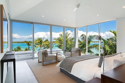 Luxury Villa Photo #26