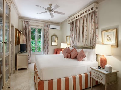 Luxury Villa Photo #18