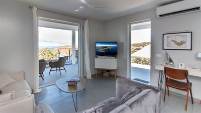 Luxury Villa Photo #6