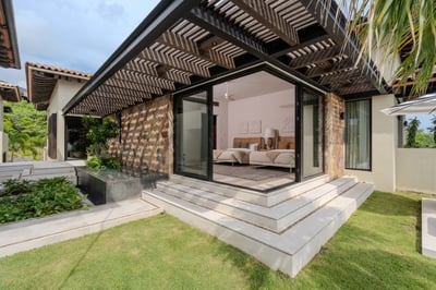 Luxury Villa Photo #36