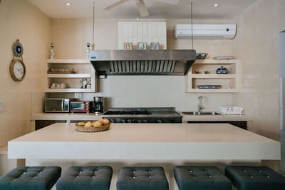 Luxury Villa Photo #18