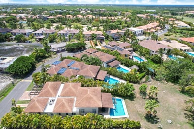 Luxury Villa Photo #3