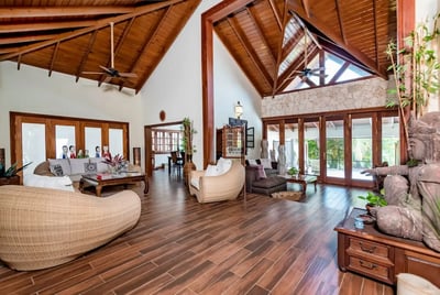 Luxury Villa Photo #56