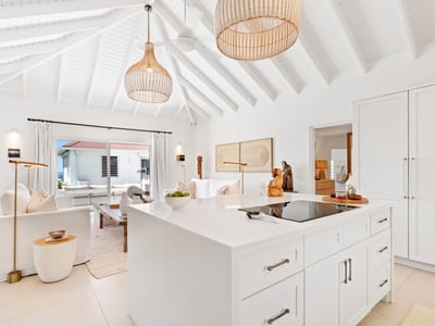 Luxury Villa Photo #11