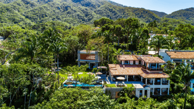 Luxury Villa Photo #2