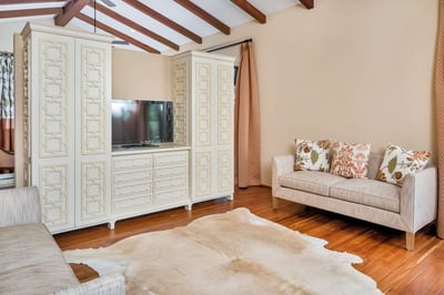 Luxury Villa Photo #40
