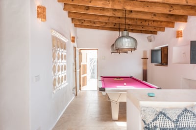 Luxury Villa Photo #34