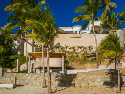 Luxury Villa Photo #14