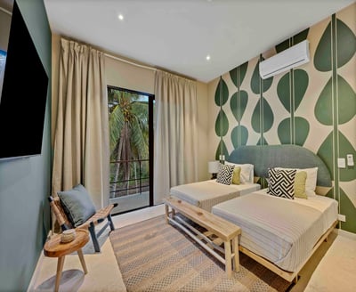 Luxury Villa Photo #34