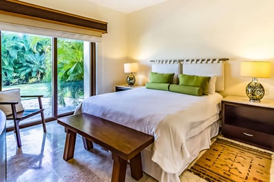 Luxury Villa Photo #13