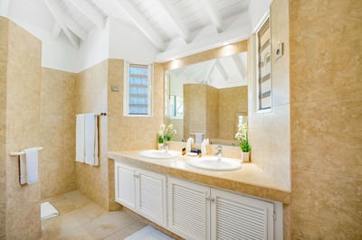Luxury Villa Photo #43