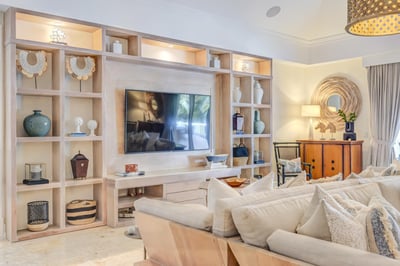 Luxury Villa Photo #14