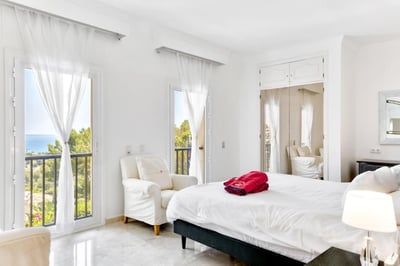 Luxury Villa Photo #30