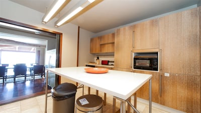 Dining Area & Kitchen