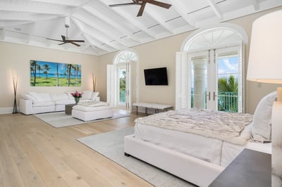 Luxury Villa Photo #49