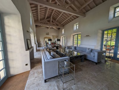 Luxury Villa Photo #9