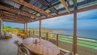 Kitchen & Dining Area