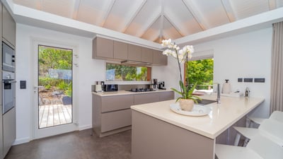 Luxury Villa Photo #32