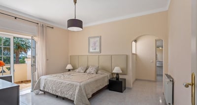 Luxury Villa Photo #13