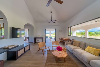 Luxury Villa Photo #15