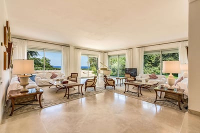 Luxury Villa Photo #26