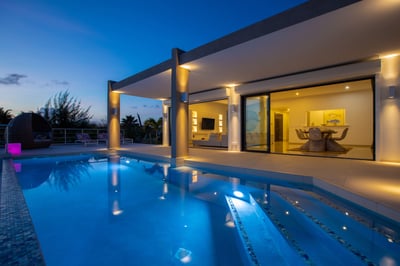 Luxury Villa Photo #8