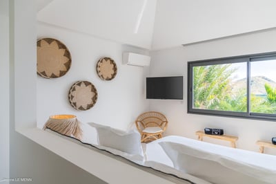 Luxury Villa Photo #25